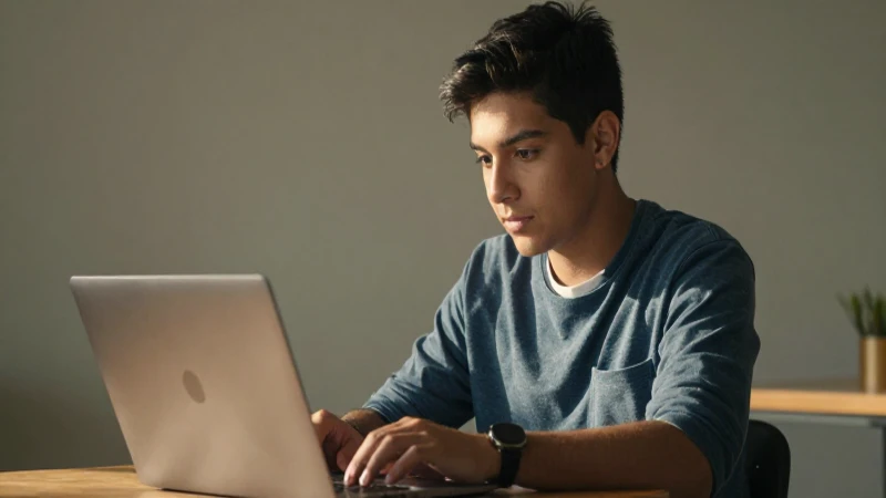 Beca Benito Juárez 2026: ¡Descubre sus Secretos Reveladores! 3 Estudiante mestizo estudiando bajo la luz cálida